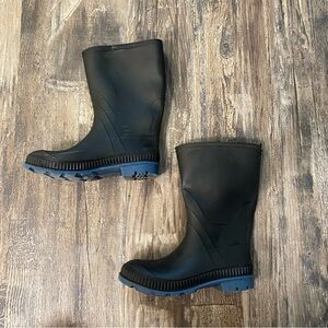 ❌SOLD❌ Rain boots rubber boots waterproof size 6Y Unisex